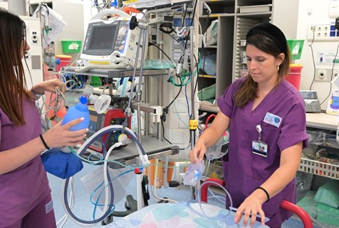 برنامج "استكمال المعرفة لعمل الممرضين والممرضات المؤهلين في إسرائيل"